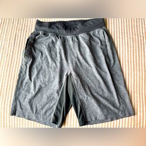 Lululemon Shorts Mens Sz: S Gray T .H.E. Linerless Elastic Waist Gym Workout